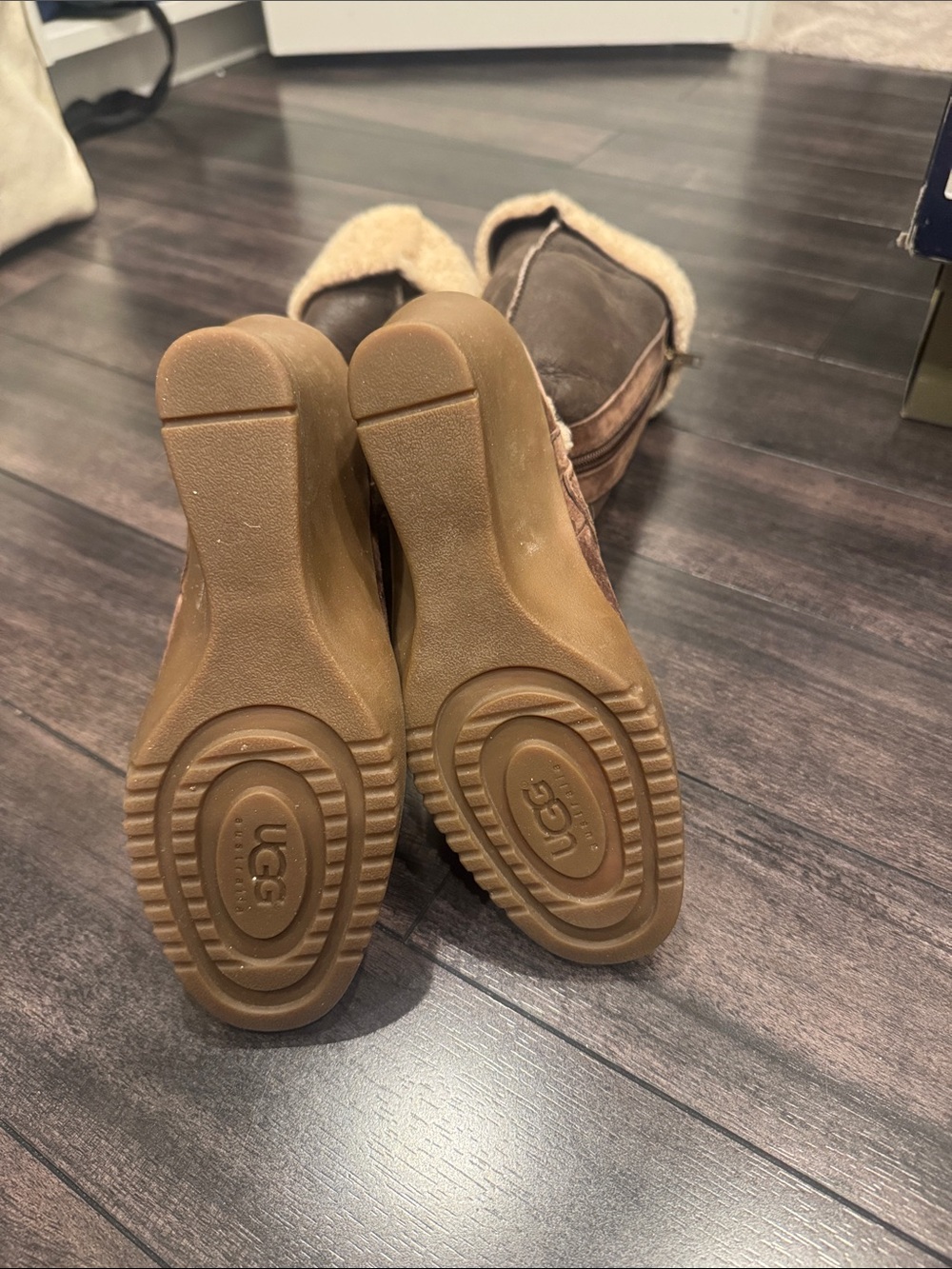 Ugh Sandra Brown Wedge Shearling Boot - Picture 5 of 6